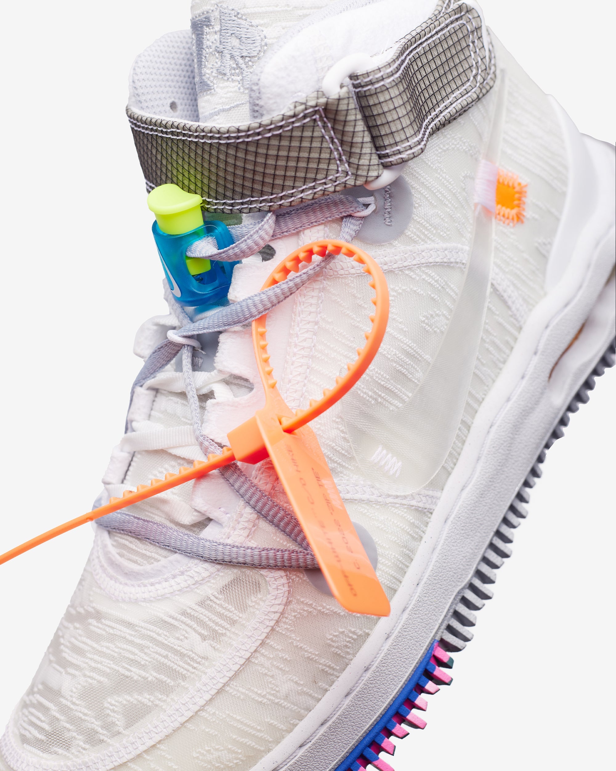 カエデ様美品 Off-White™ × Nike Air Force 1 mid カエデ様美品 Off-White™ × Nike Air Force 1 mid カエデ様美